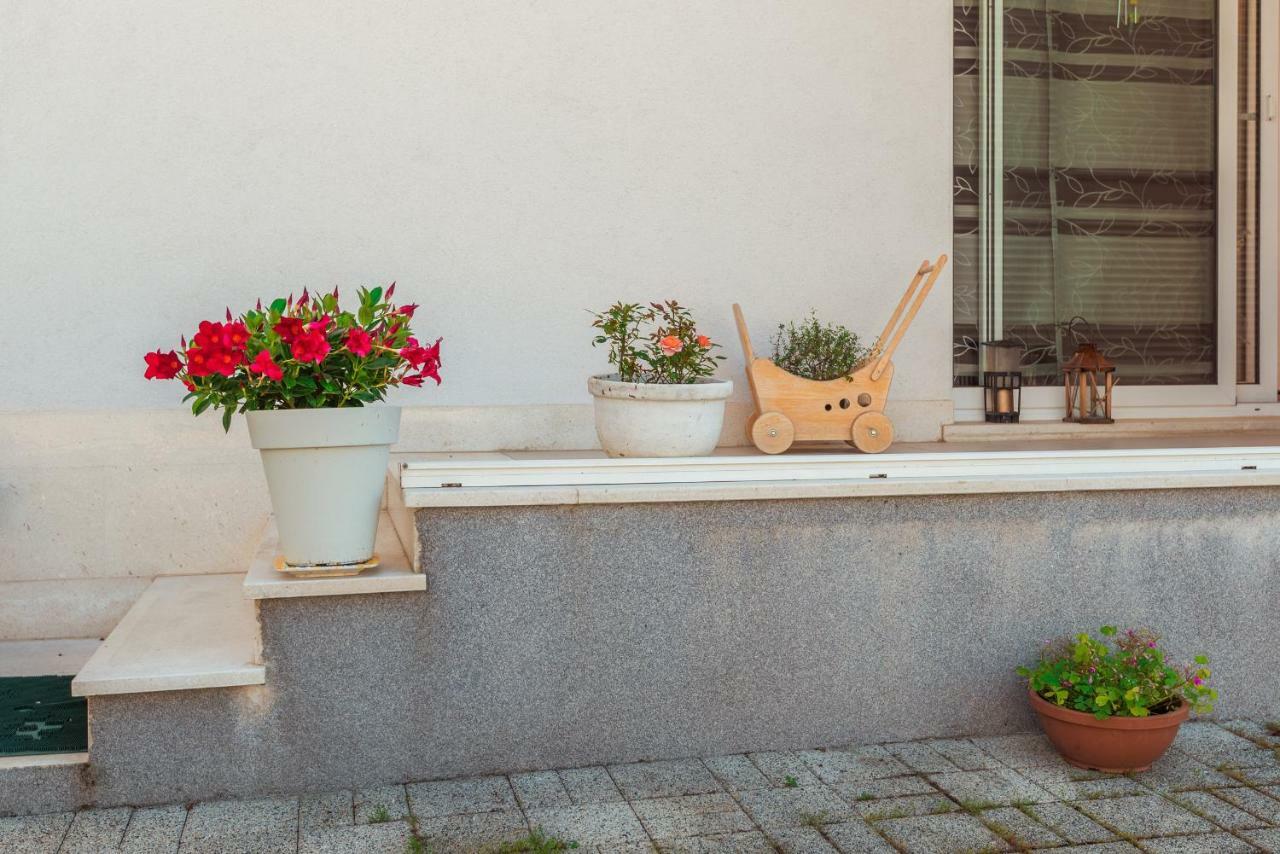 Apartmani Gelo Клек Екстериор снимка
