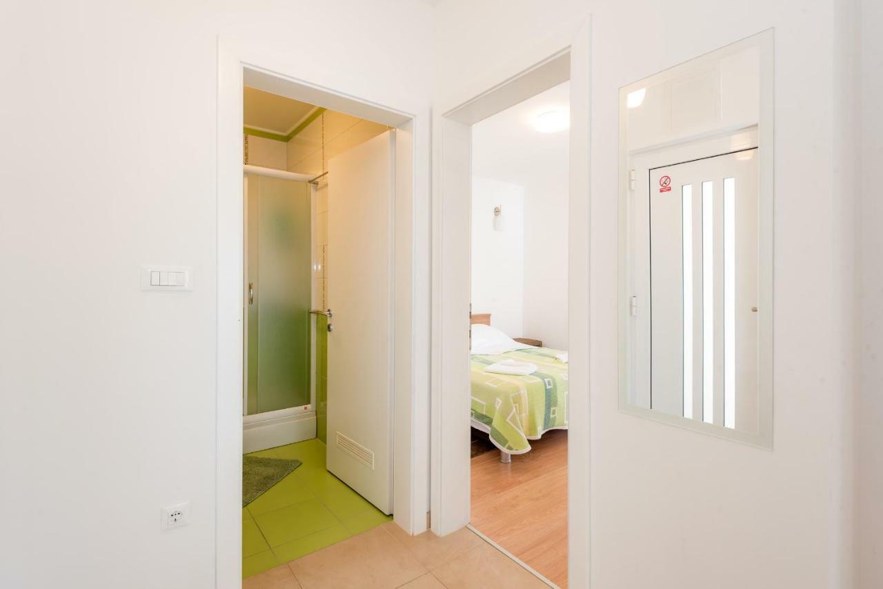 Apartmani Gelo Клек Екстериор снимка