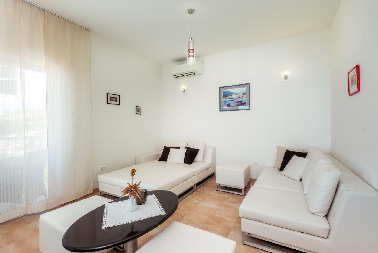 Apartmani Gelo Клек Екстериор снимка