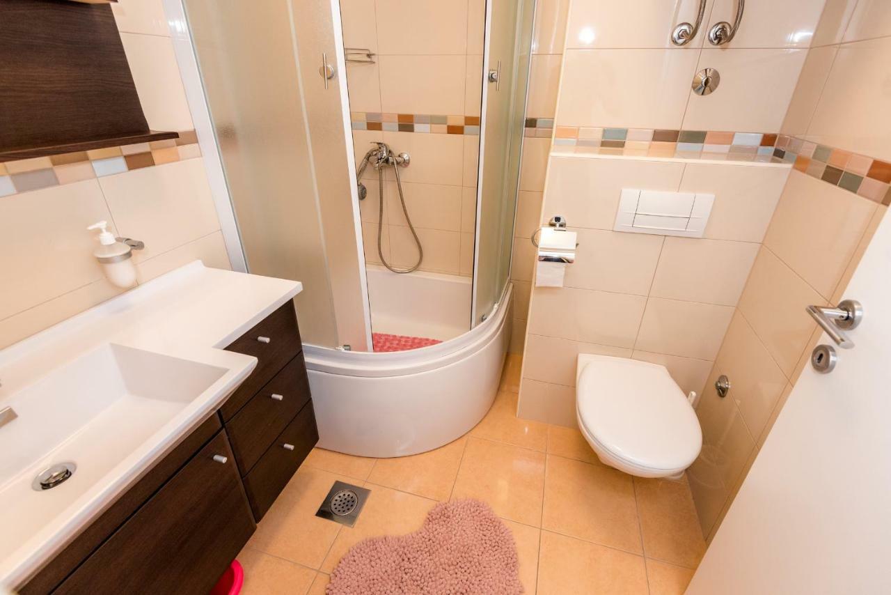 Apartmani Gelo Клек Екстериор снимка