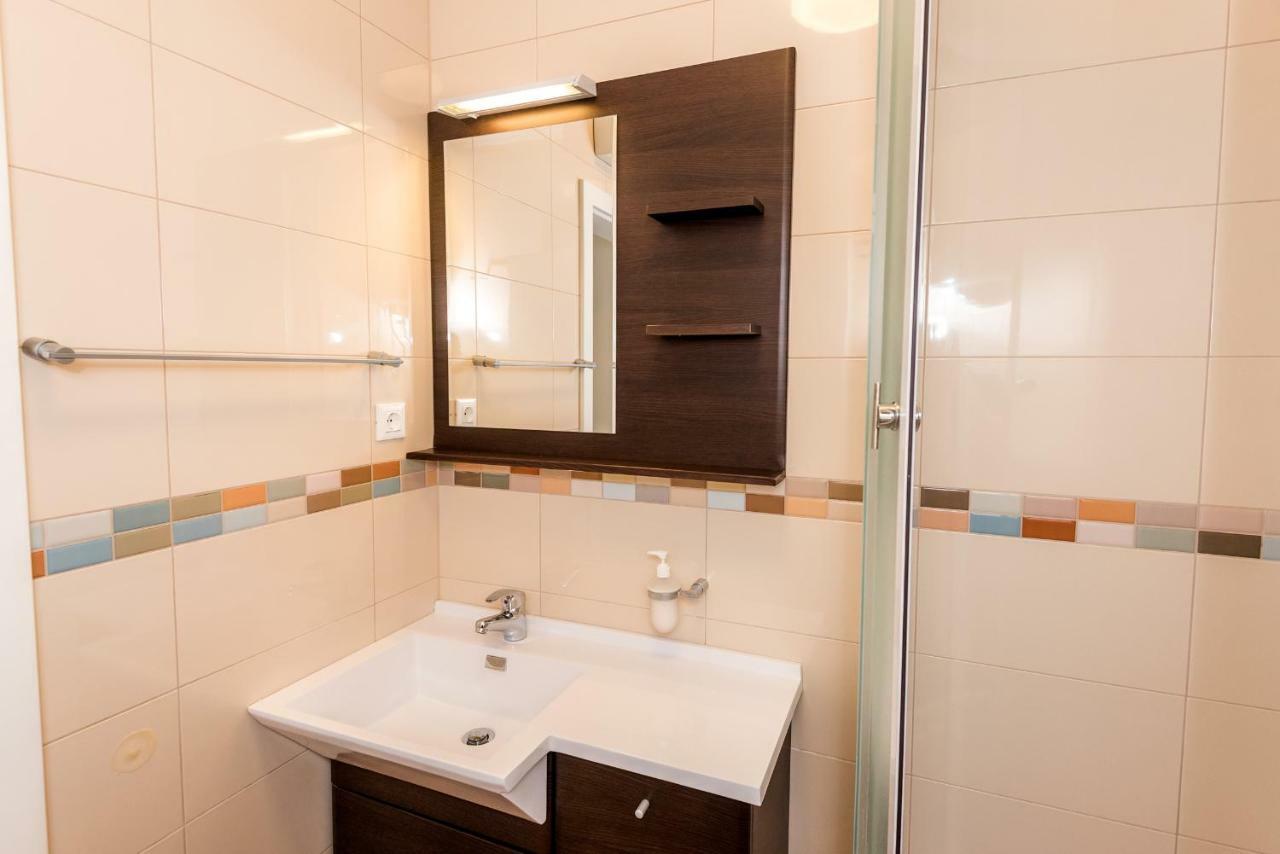 Apartmani Gelo Клек Екстериор снимка