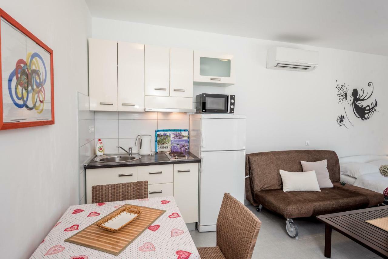 Apartmani Gelo Клек Екстериор снимка