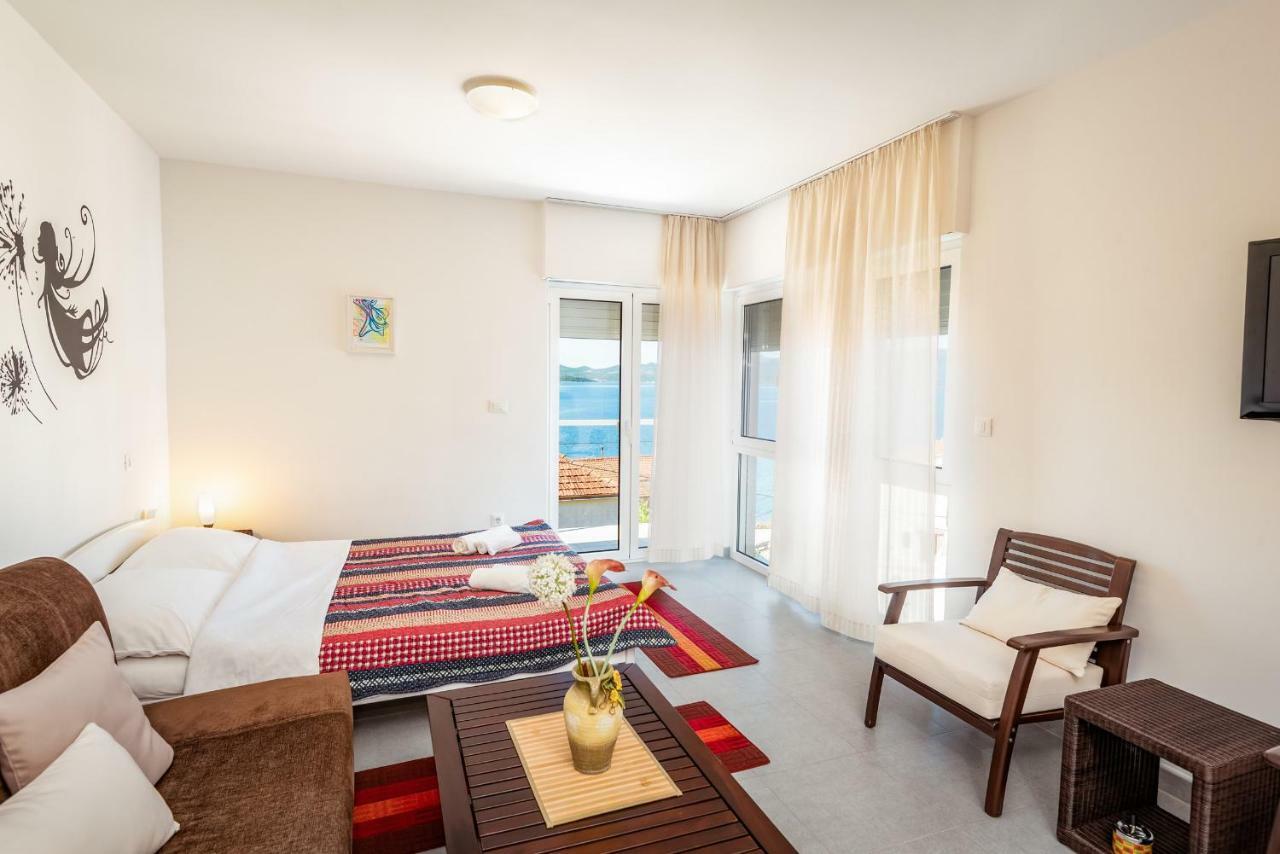 Apartmani Gelo Клек Екстериор снимка