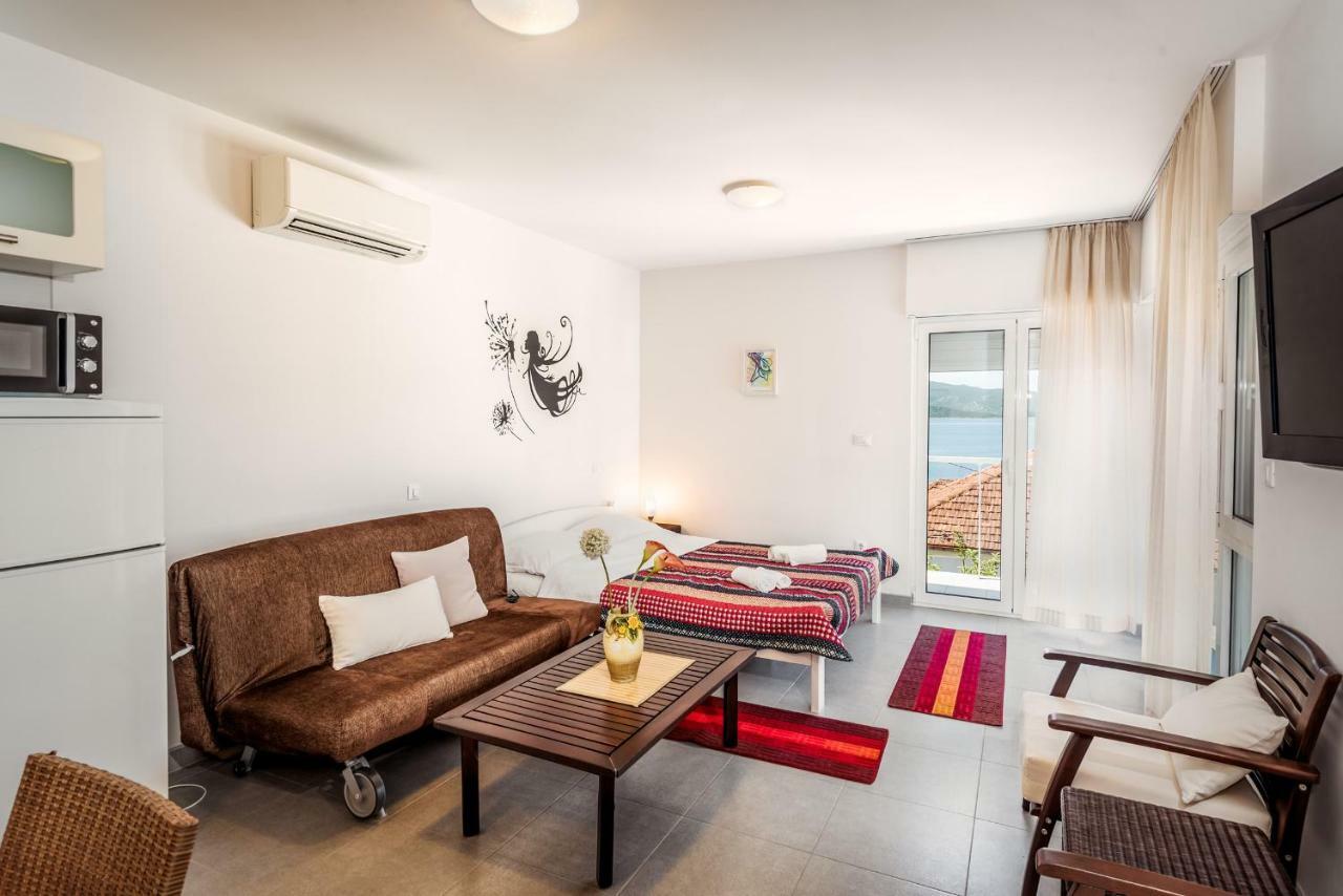 Apartmani Gelo Клек Екстериор снимка