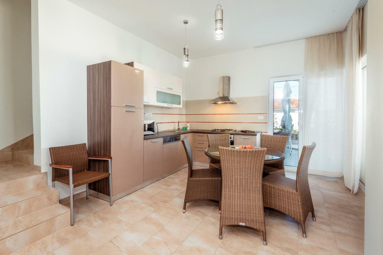 Apartmani Gelo Клек Екстериор снимка