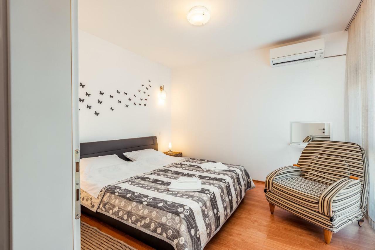 Apartmani Gelo Клек Екстериор снимка
