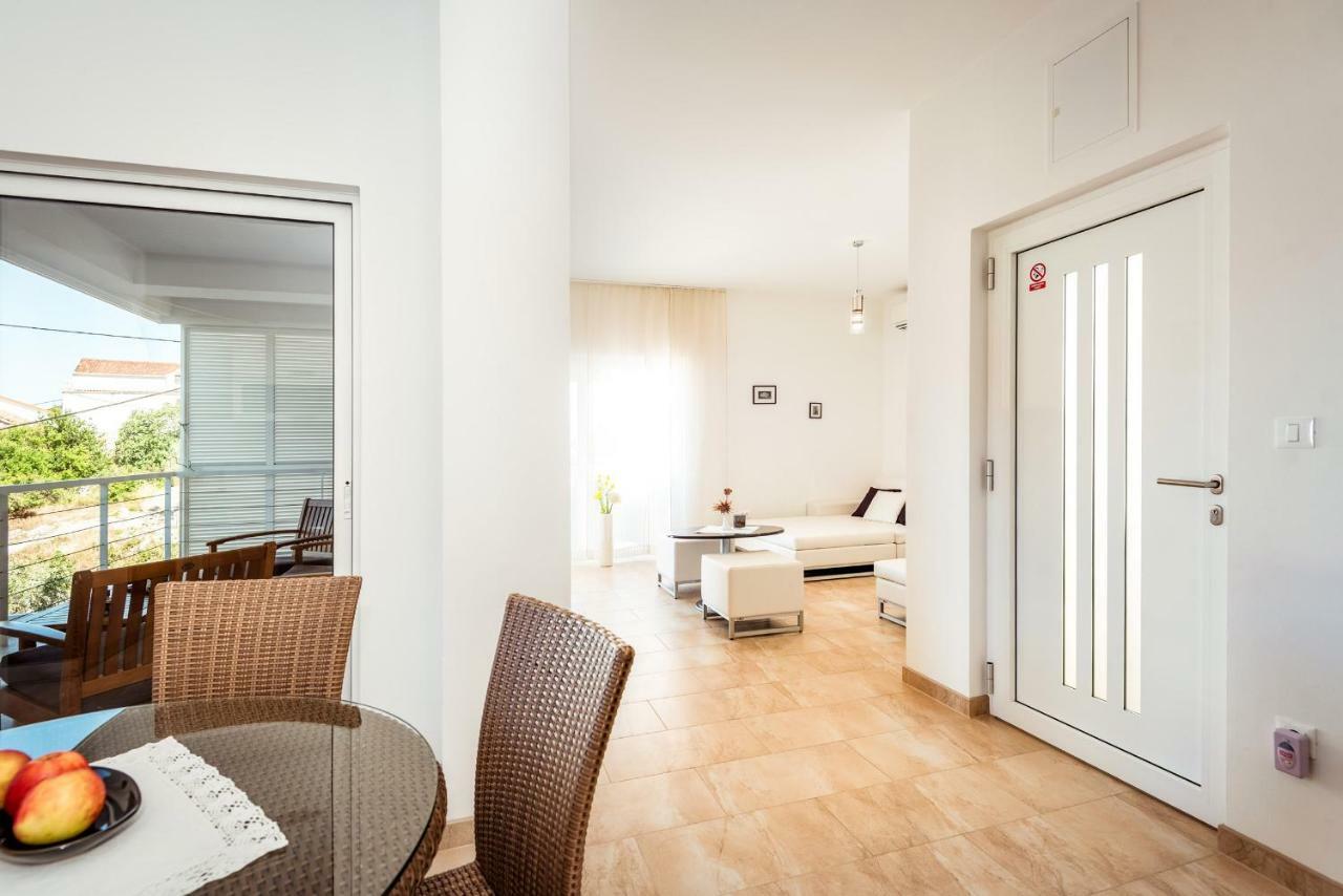 Apartmani Gelo Клек Екстериор снимка